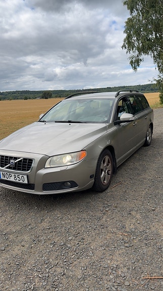 Volvo V70 8 of 9