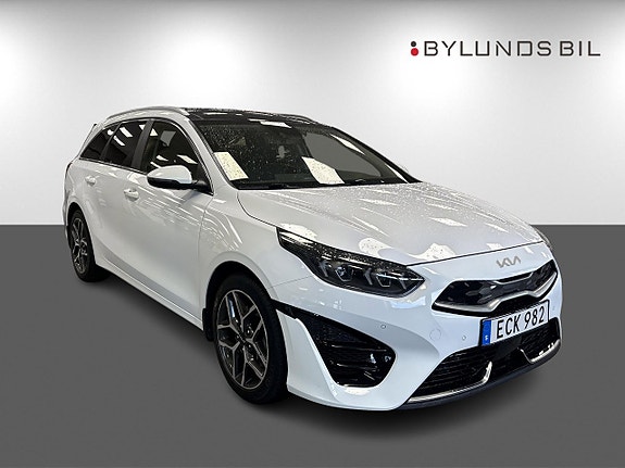 Kia Ceed 3 of 16