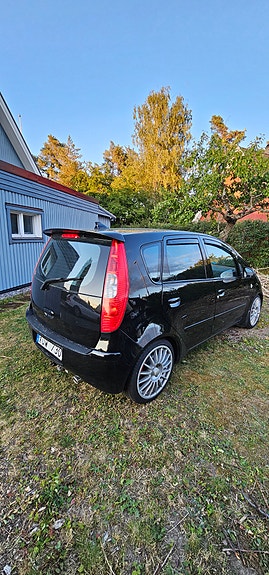 Mitsubishi Colt 2 of 6