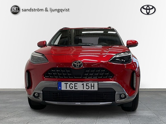 Toyota Yaris Cross 2 of 10