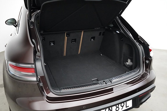 Porsche Macan S 21 of 26