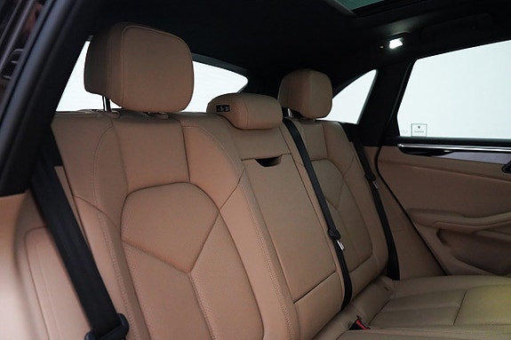 Porsche Macan S 20 of 26