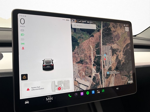 Tesla Model Y 15 of 30