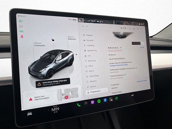 Tesla Model Y 26 of 30