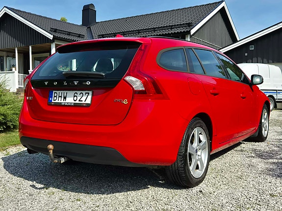 Volvo V60 3 of 4