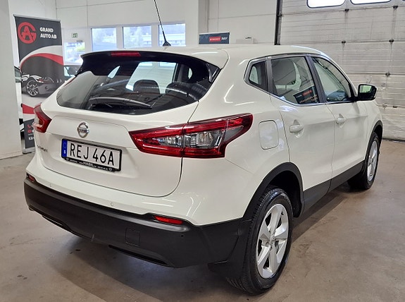 Nissan Qashqai 4 of 27