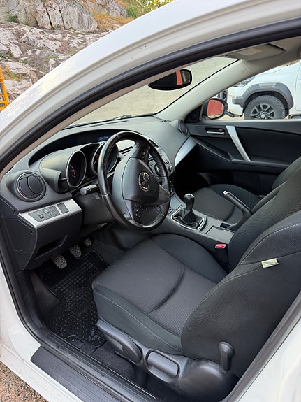 Mazda 3 9 of 14