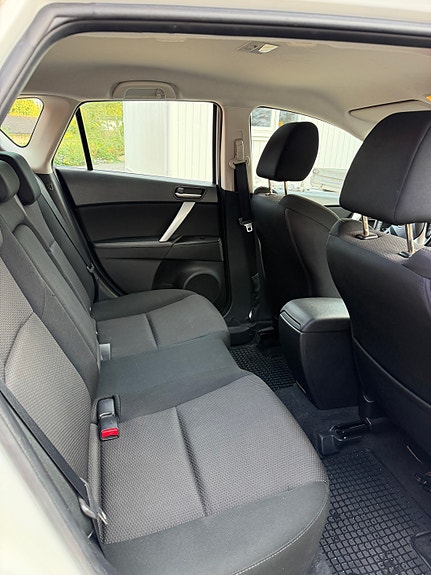 Mazda 3 10 of 14