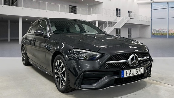 Mercedes-Benz C300 3 of 23