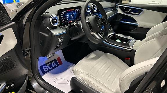 Mercedes-Benz C300 12 of 23
