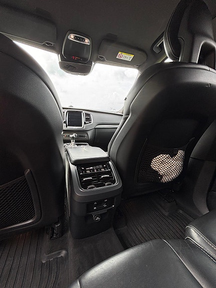 Volvo XC90 6 of 21