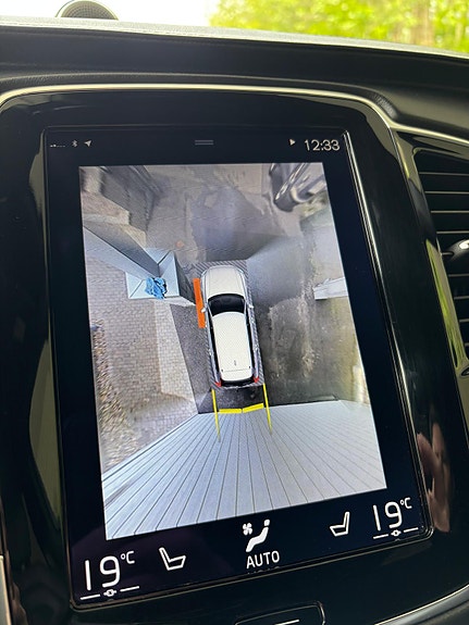 Volvo XC90 11 of 21
