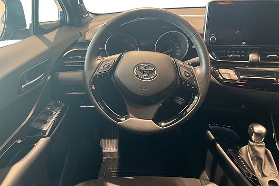 Toyota C-HR 11 of 21