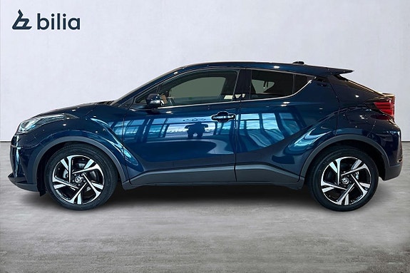 Toyota C-HR 3 of 21