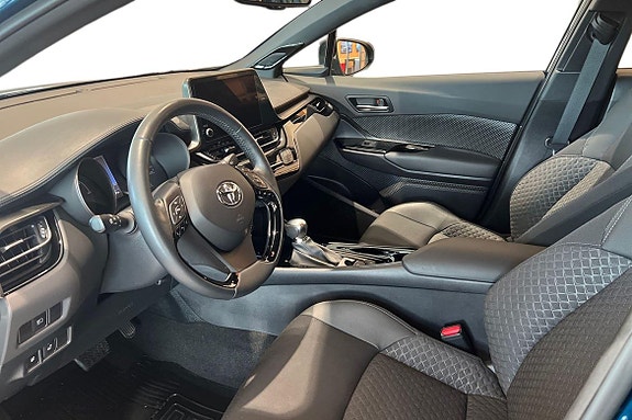 Toyota C-HR 14 of 21