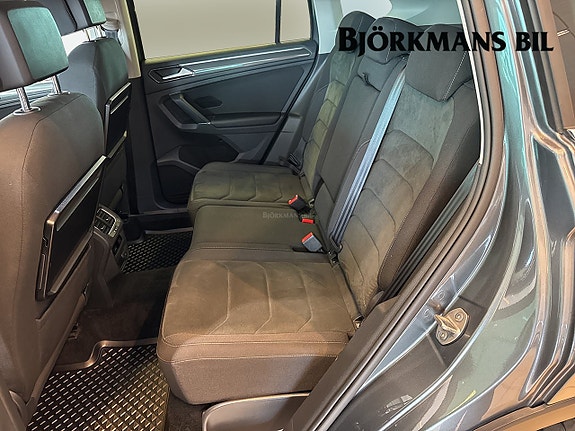 Volkswagen Tiguan 9 of 15