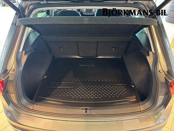 Volkswagen Tiguan 14 of 15