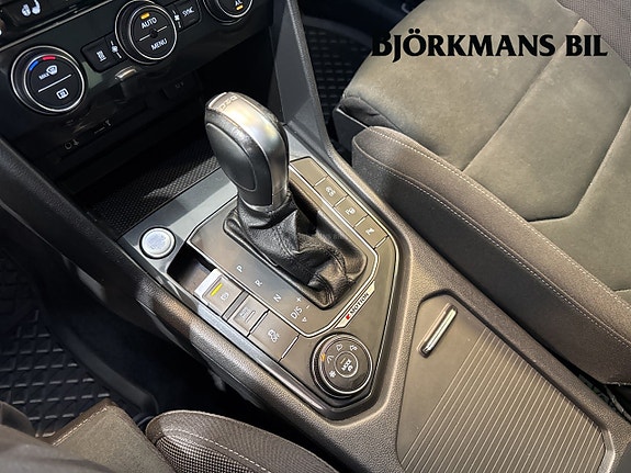 Volkswagen Tiguan 12 of 15