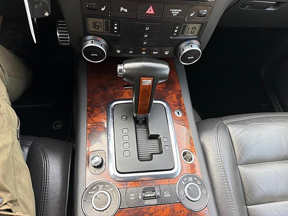 Volkswagen Touareg 24 of 25