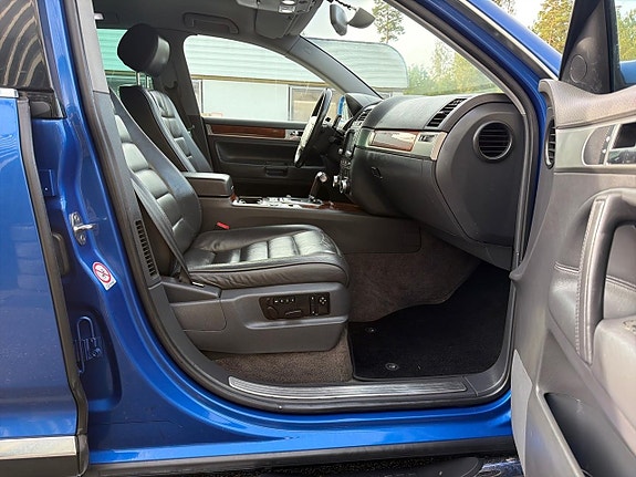 Volkswagen Touareg 14 of 25