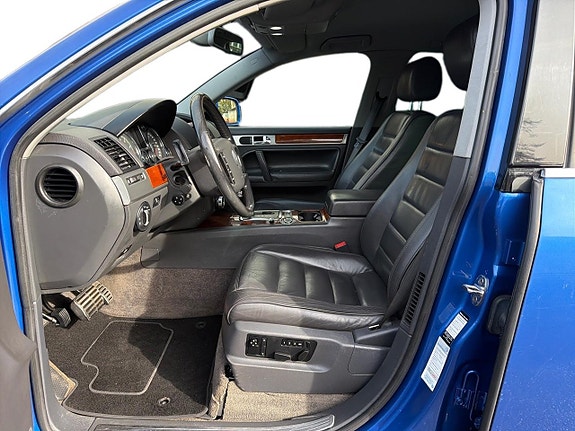 Volkswagen Touareg 9 of 25