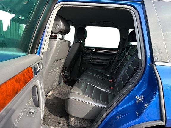 Volkswagen Touareg 13 of 25