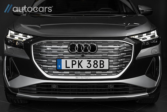 Audi Q4 e-tron 10 of 30