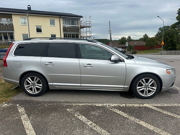 Volvo V70 6 of 10