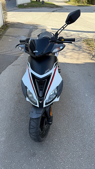 Aprilia SR 50 R 9 of 14