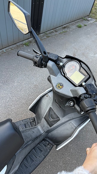 Aprilia SR 50 R 5 of 14