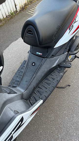 Aprilia SR 50 R 10 of 14