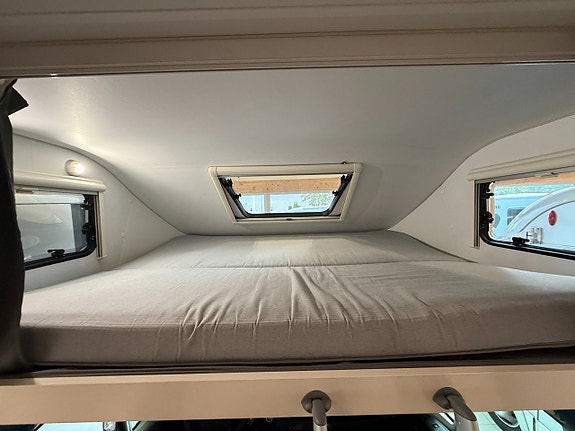 Sun Living A 75 DP (Dubbelbädd & Alkov) 6 bältade 6 sovplatser! Stort garage! AC! 18 of 22