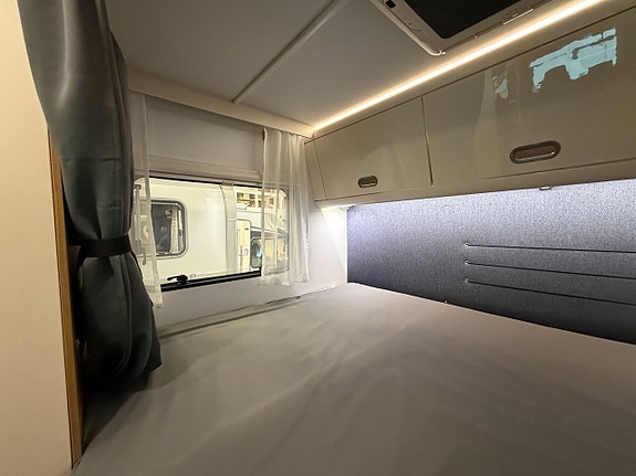 Sun Living A 75 DP (Dubbelbädd & Alkov) 6 bältade 6 sovplatser! Stort garage! AC! 14 of 22