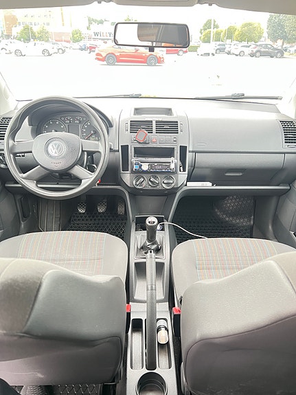 Volkswagen Polo 5 of 6
