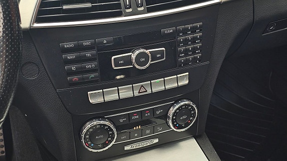 Mercedes-Benz C180 15 of 21