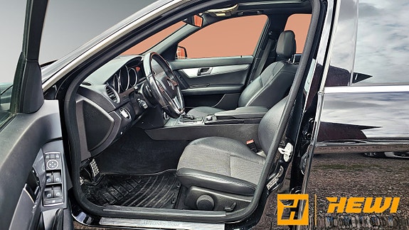 Mercedes-Benz C180 9 of 21