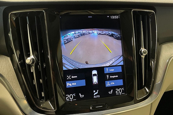 Volvo V60 Cross Country 14 of 26
