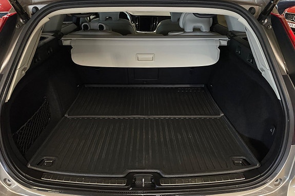 Volvo V60 Cross Country 22 of 26