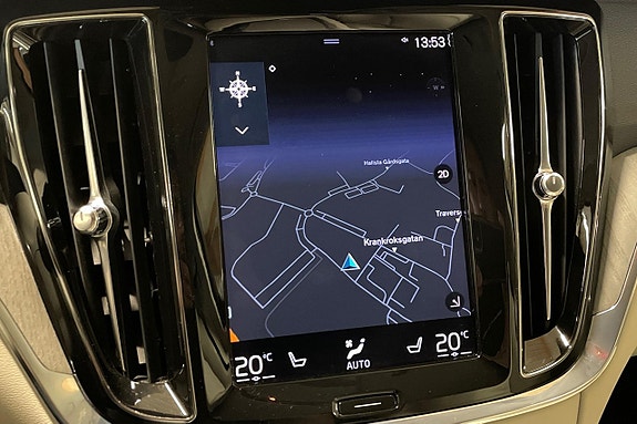 Volvo V60 Cross Country 15 of 26