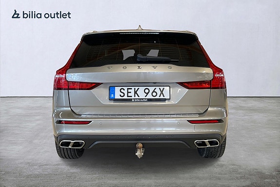 Volvo V60 Cross Country 7 of 26