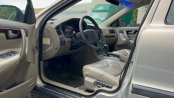Volvo V70 5 of 8