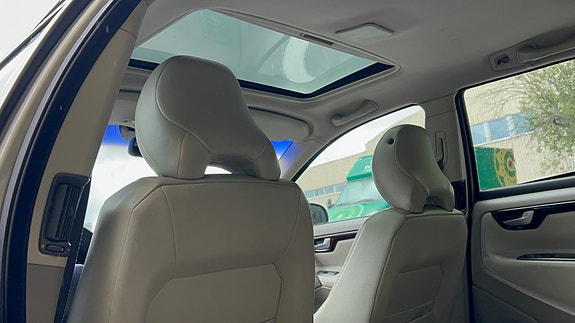 Volvo V70 8 of 8