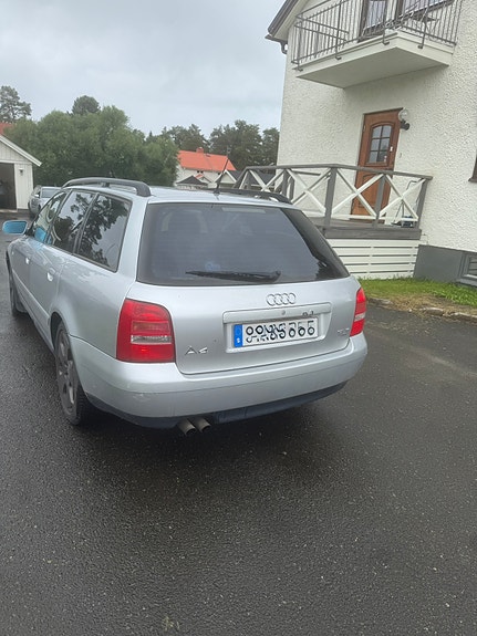 Audi A4 4 of 7