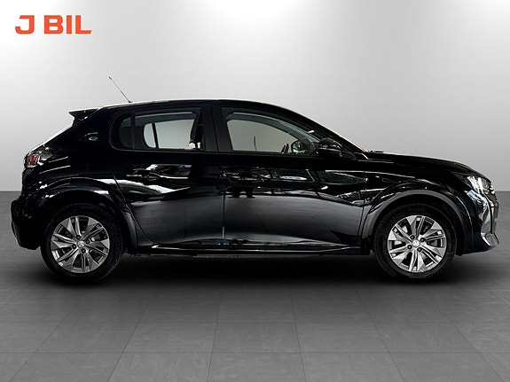 Peugeot e-208 15 of 17