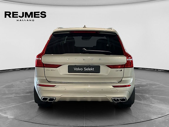 Volvo XC60 8 of 15