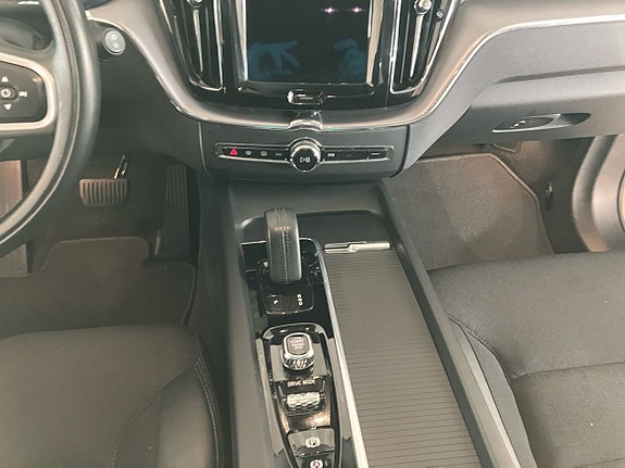Volvo XC60 13 of 15