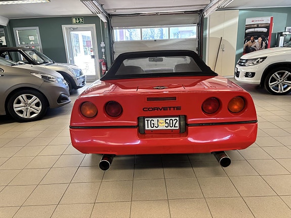 Chevrolet Corvette 4 of 4
