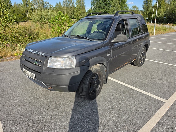 Land Rover Freelander 2 of 8