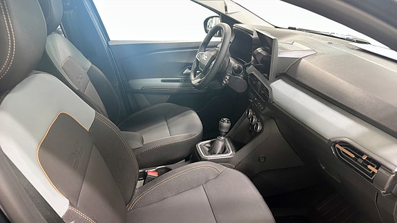 Dacia Sandero 3 of 9