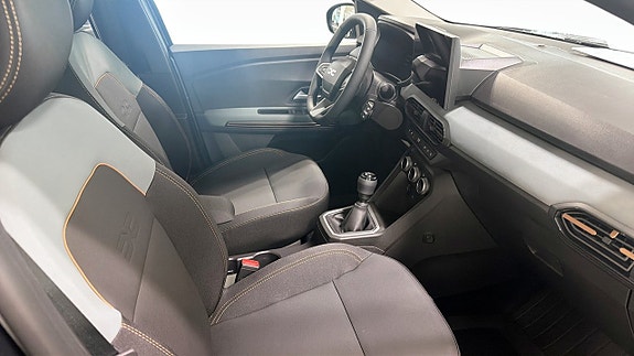 Dacia Sandero 3 of 9